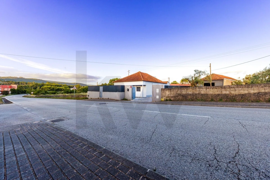 Moradia T4 para Venda em Abrã Foto 4