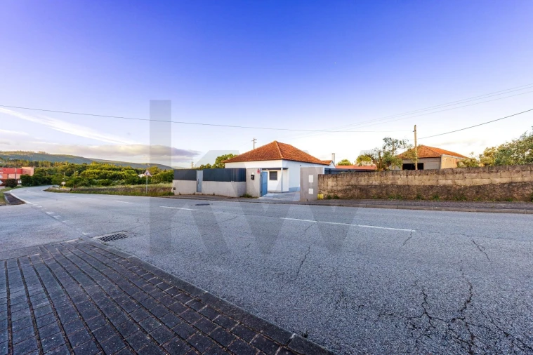 Moradia T4 para Venda em Abrã Foto 4