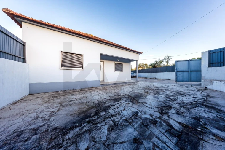 Moradia T4 para Venda em Abrã Foto 6