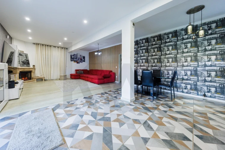 Moradia T4 para Venda em Abrã Foto 10