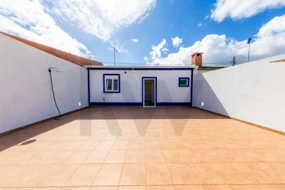 Moradia T1 para Venda em Queluz e Belas
