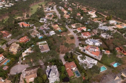Terreno para Venda em Charneca de Caparica e Sobreda