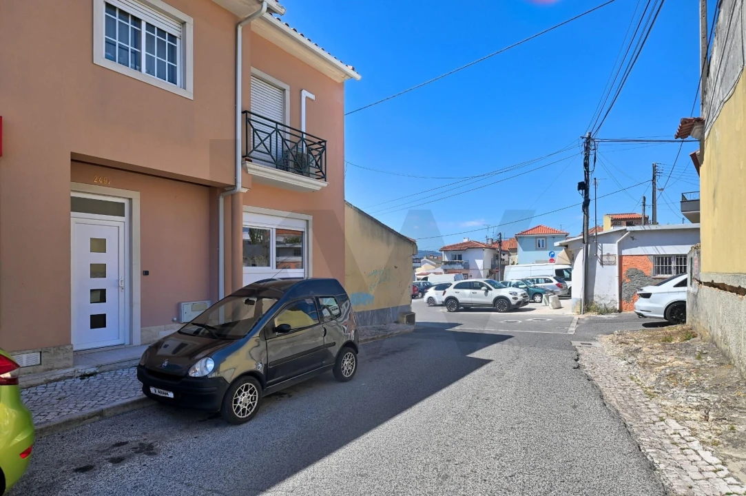 Apartamento T2 para Venda em São Domingos de Rana Foto 24