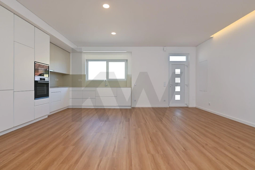 Apartamento T2 para Venda em São Domingos de Rana Foto 2