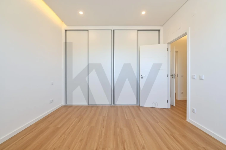 Apartamento T2 para Venda em São Domingos de Rana Foto 10