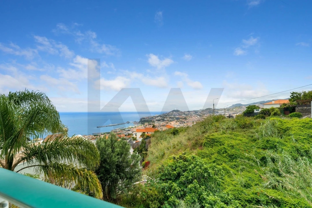 Moradia T5 para Venda em Funchal (Santa Maria Maior) Foto 39