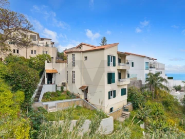 Moradia T5 para Venda em Funchal (Santa Maria Maior)