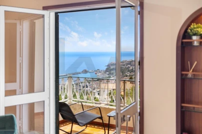 Moradia T5 para Venda em Funchal (Santa Maria Maior)