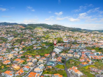 Moradia T5 para Venda em Funchal (Santa Maria Maior)