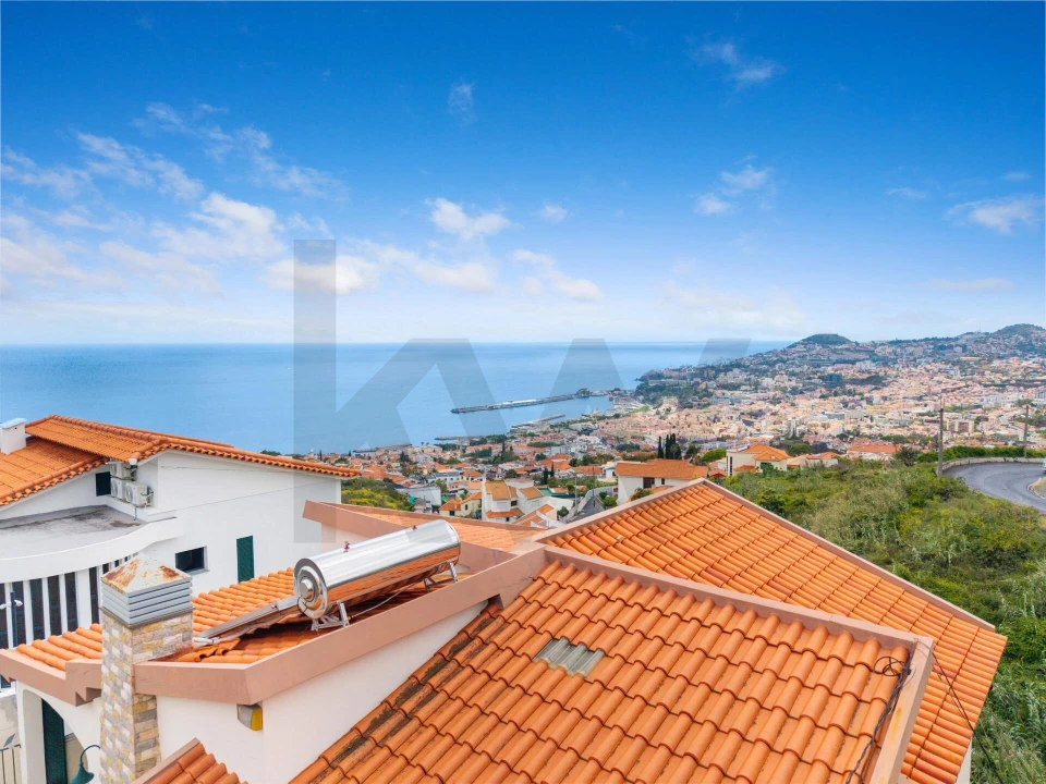 Moradia T5 para Venda em Funchal (Santa Maria Maior) Foto 55