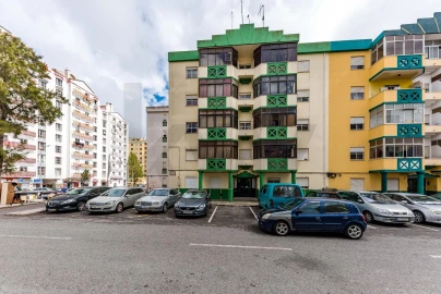 Apartamento T3 para Venda em Algueirão-Mem Martins