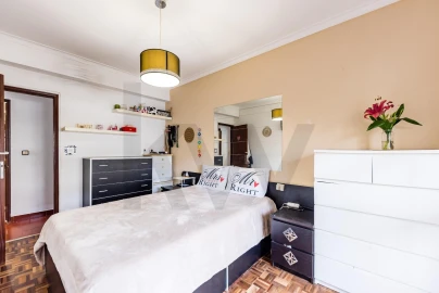 Apartamento T3 para Venda em Algueirão-Mem Martins