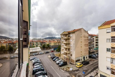 Apartamento T3 para Venda em Algueirão-Mem Martins