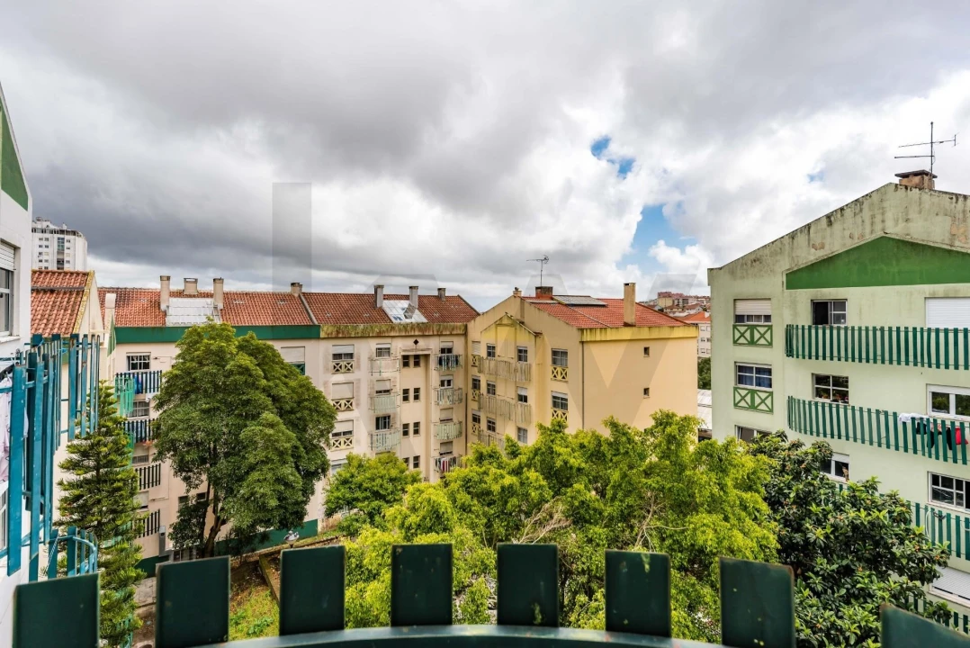 Apartamento T3 para Venda em Algueirão-Mem Martins Foto 28