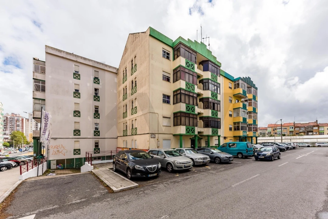 Apartamento T3 para Venda em Algueirão-Mem Martins Foto 23