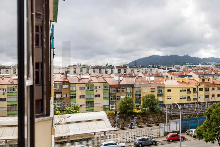 Apartamento T3 para Venda em Algueirão-Mem Martins Foto 31