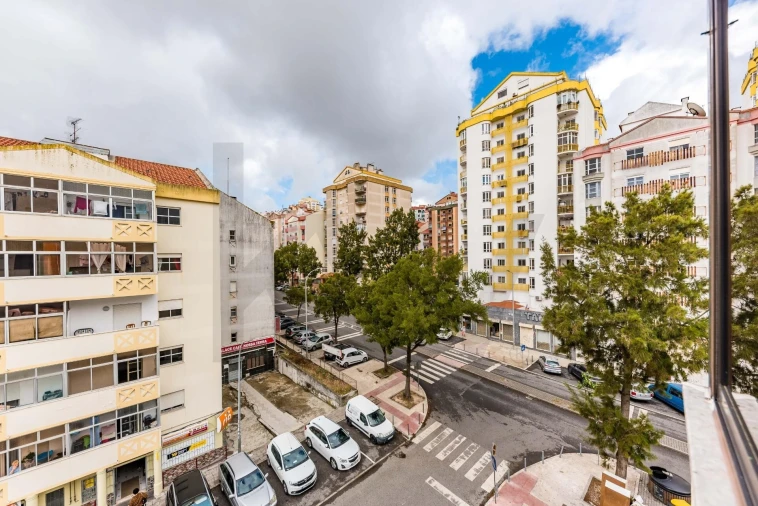 Apartamento T3 para Venda em Algueirão-Mem Martins Foto 30