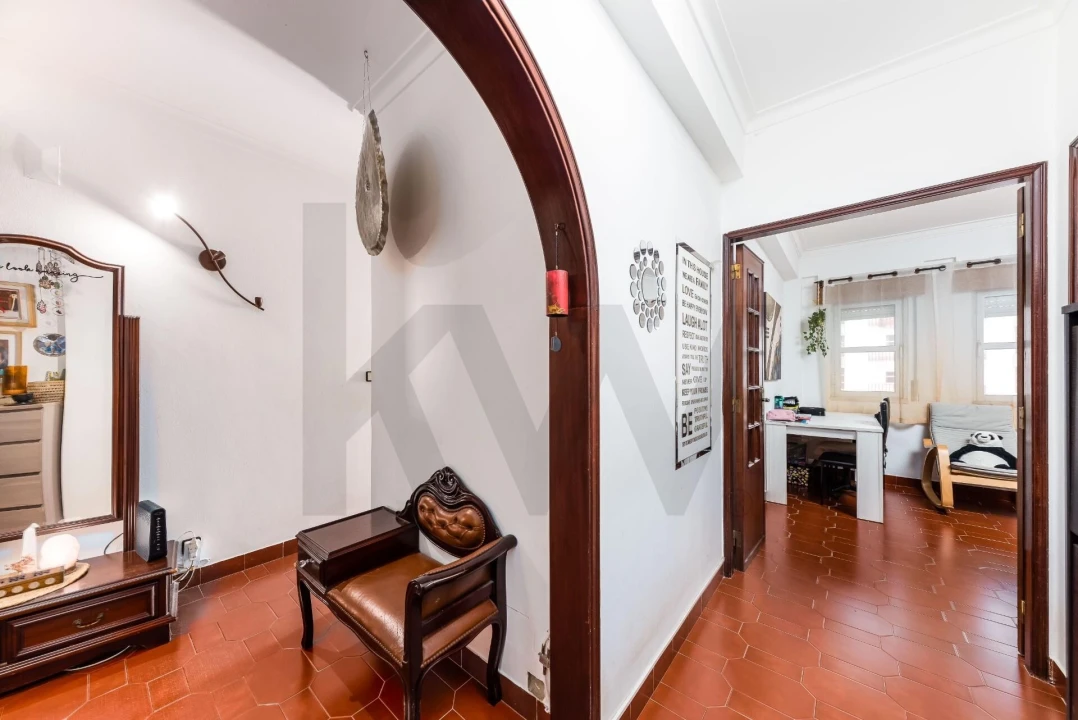 Apartamento T3 para Venda em Algueirão-Mem Martins Foto 2
