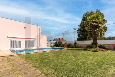 Moradia T4 para Venda em Anta e Guetim