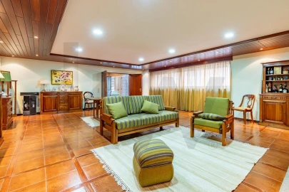 Moradia T4 para Venda em Anta e Guetim