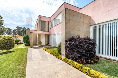 Moradia T4 para Venda em Anta e Guetim