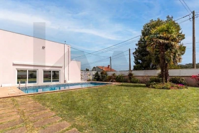 Moradia T4 para Venda em Anta e Guetim