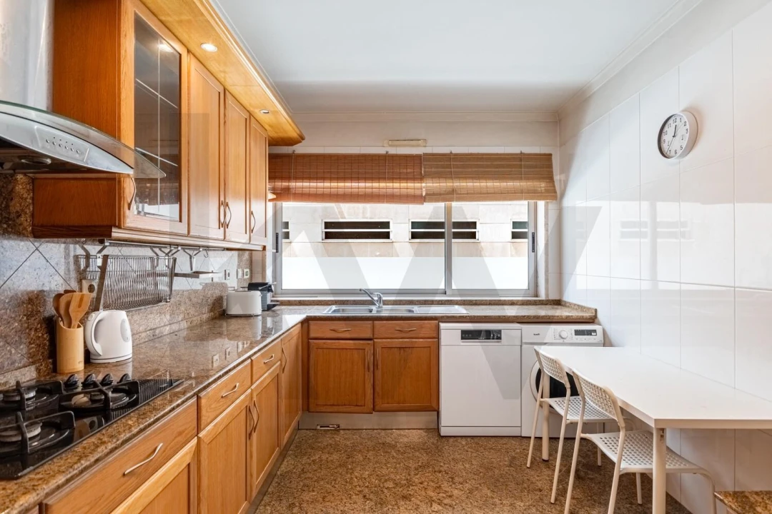 Apartamento T4 para Venda em Parque das Nações Foto 9