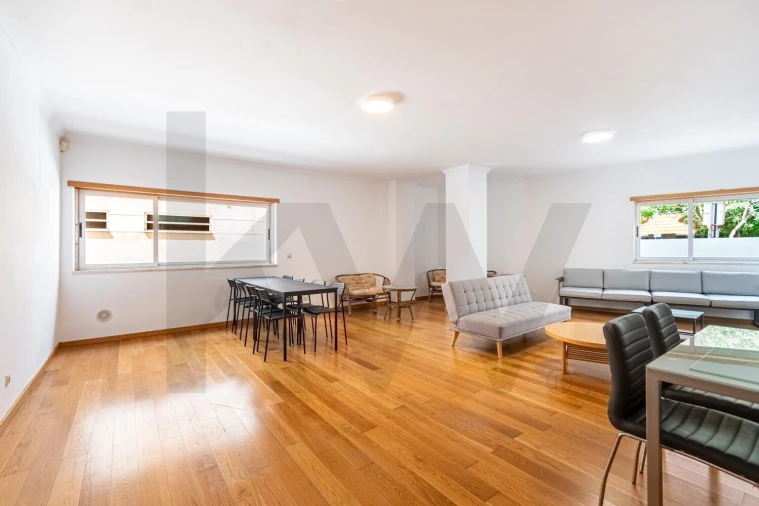 Apartamento T4 para Venda em Parque das Nações Foto 6