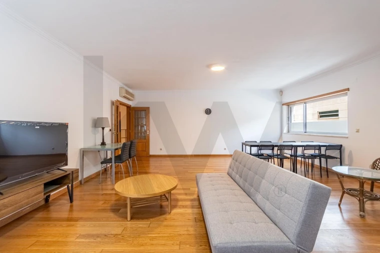Apartamento T4 para Venda em Parque das Nações Foto 15