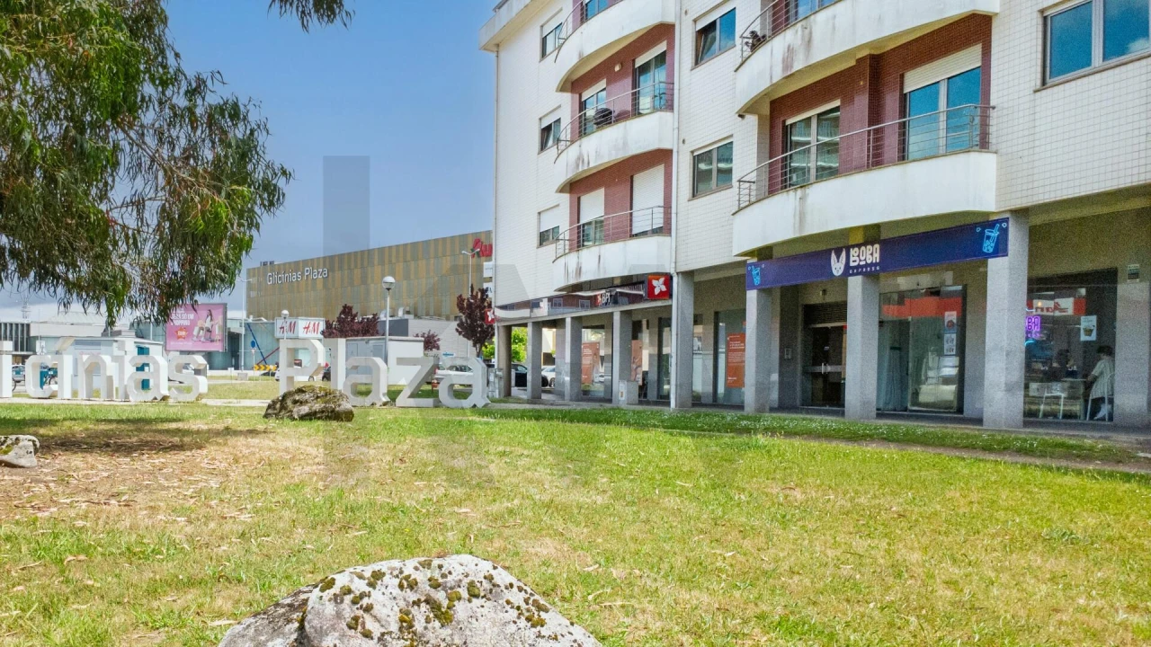 Loja para Trespasse em Aradas Foto 1