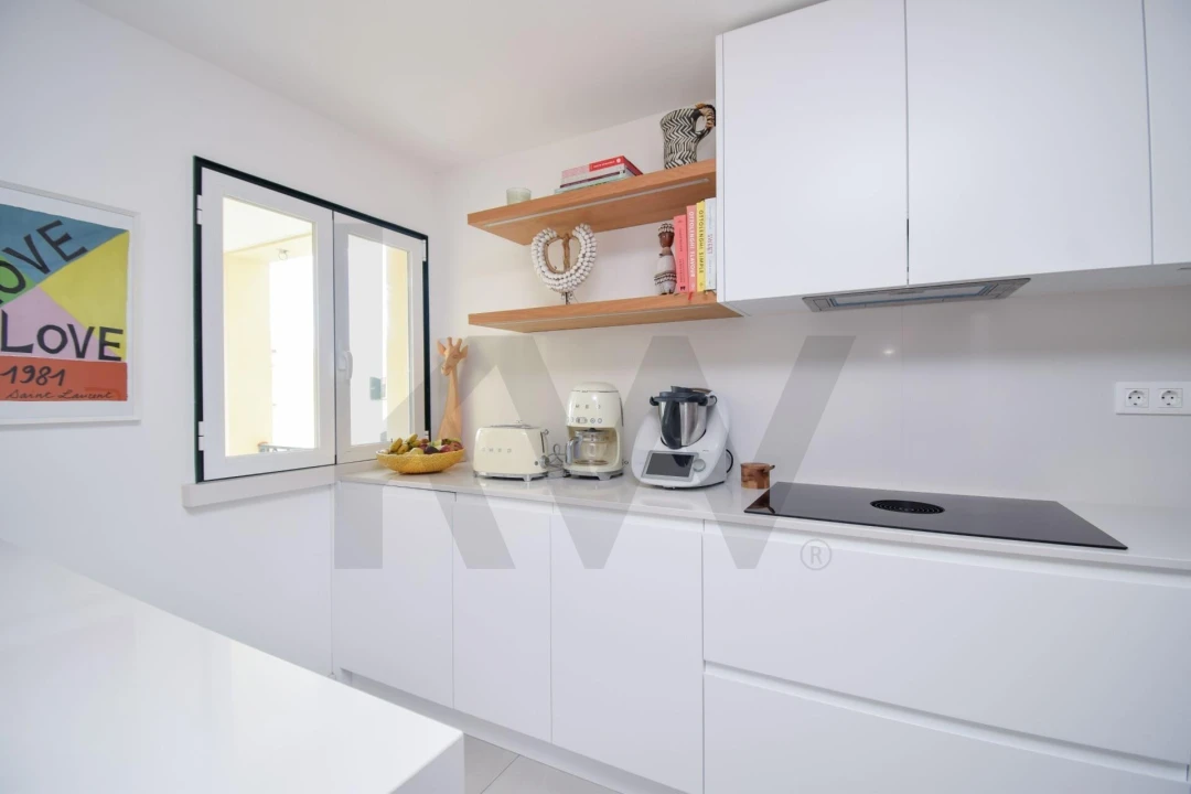 Apartamento T2 para Venda em Carcavelos e Parede Foto 23