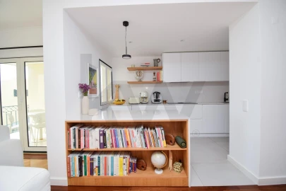 Apartamento T2 para Venda em Carcavelos e Parede