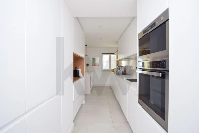 Apartamento T2 para Venda em Carcavelos e Parede