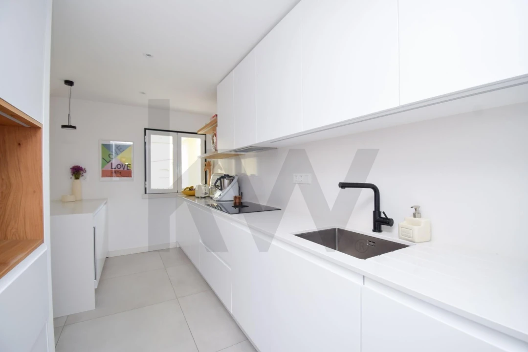 Apartamento T2 para Venda em Carcavelos e Parede Foto 24