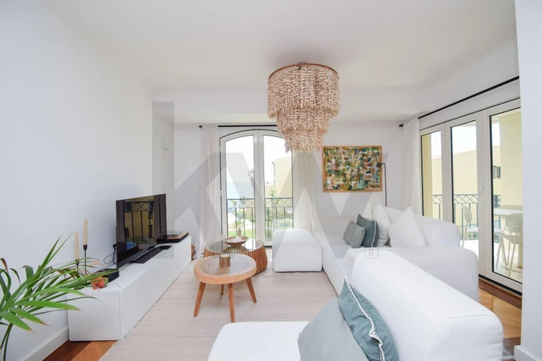 Apartamento T2 para Venda em Carcavelos e Parede Foto 2