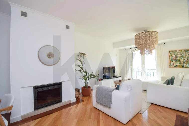 Apartamento T2 para Venda em Carcavelos e Parede Foto 7