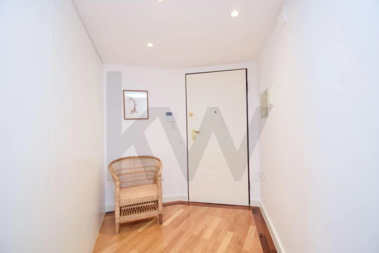 Apartamento T2 para Venda em Carcavelos e Parede Foto 31