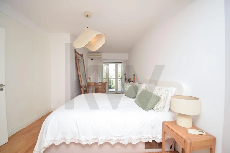 Apartamento T2 para Venda em Carcavelos e Parede Foto 12