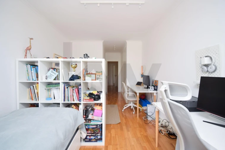 Apartamento T2 para Venda em Carcavelos e Parede Foto 18