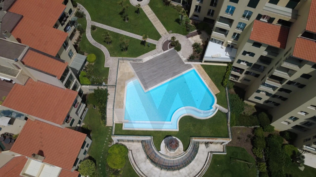 Apartamento T2 para Venda em Carcavelos e Parede Foto 41