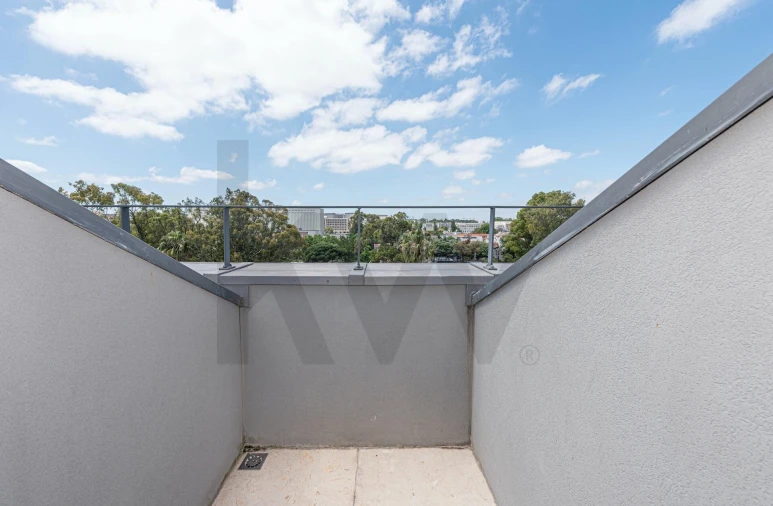 Apartamento T2 para Venda em Alvalade Foto 24