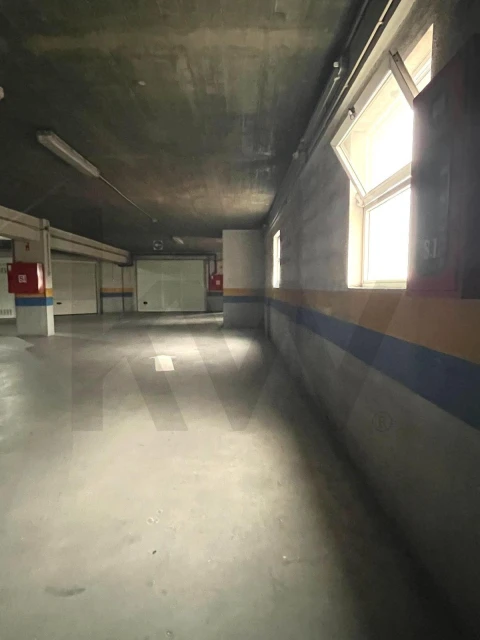 Garagem para Venda em Póvoa de Santa Iria e Forte da Casa