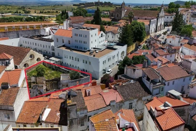 Moradia T8 para Venda em Barbacena e Vila Fernando