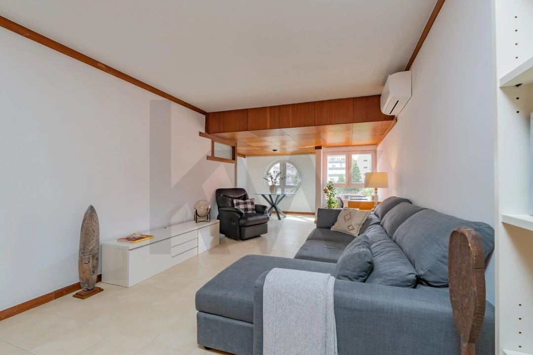 Apartamento T2 para Arrendamento em Areeiro Foto 15