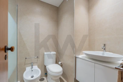 Apartamento T2 para Arrendamento em Areeiro
