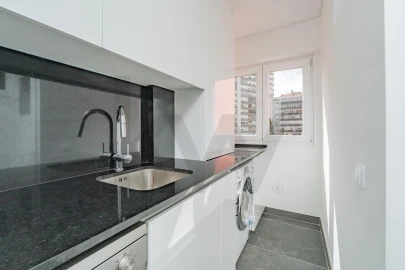 Apartamento T2 para Arrendamento em Areeiro