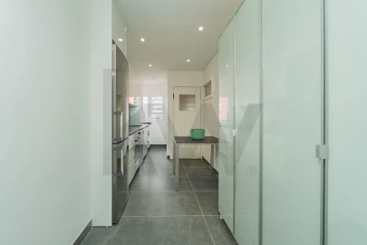 Apartamento T2 para Arrendamento em Areeiro