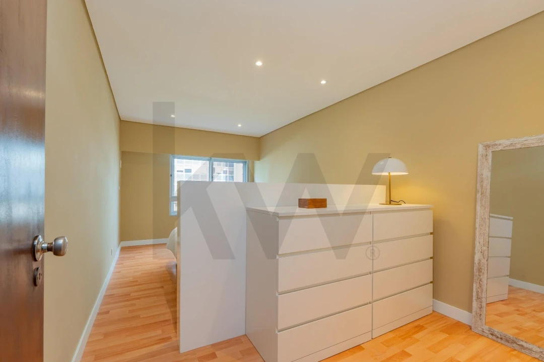 Apartamento T2 para Arrendamento em Areeiro Foto 9