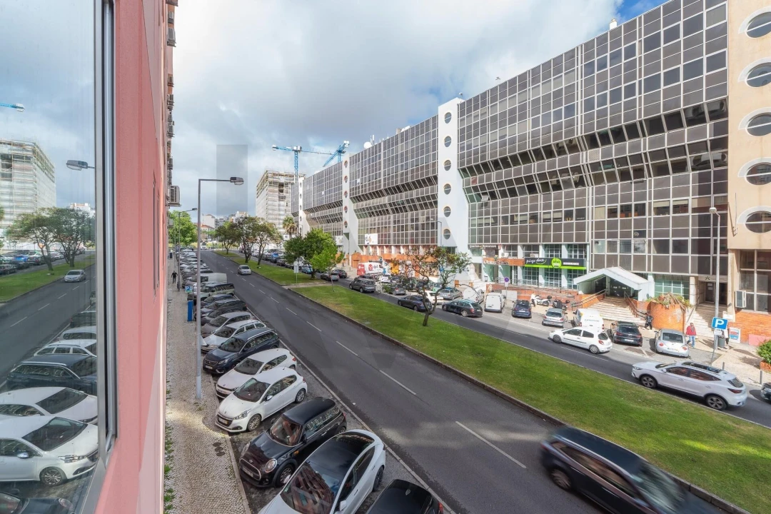 Apartamento T2 para Arrendamento em Areeiro Foto 13
