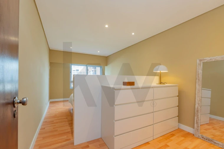 Apartamento T2 para Arrendamento em Areeiro Foto 9